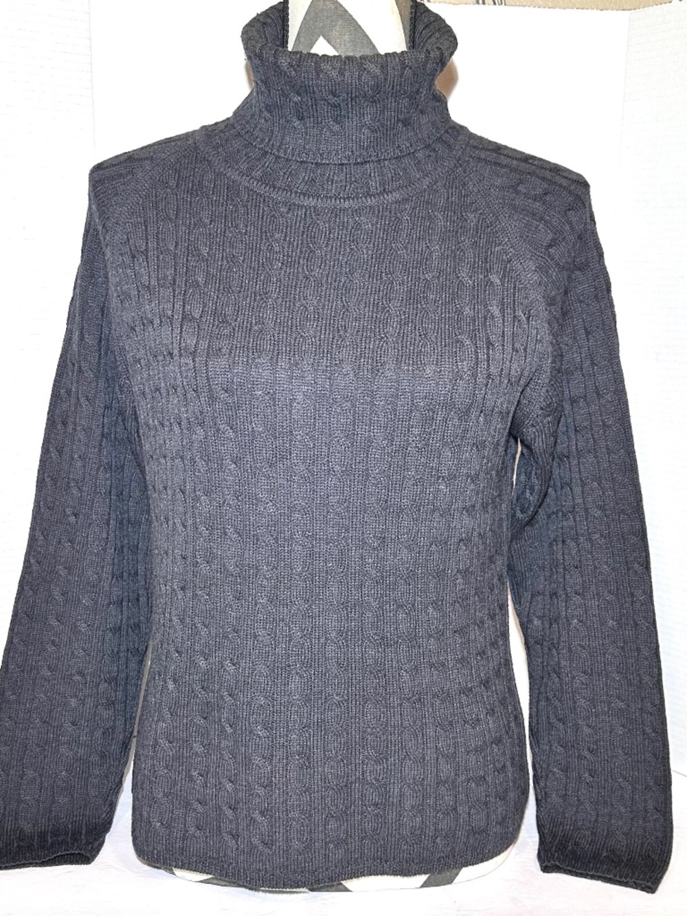 Carlisle Women’s Gray Wool Turtleneck Cable Knit Sweater Size M